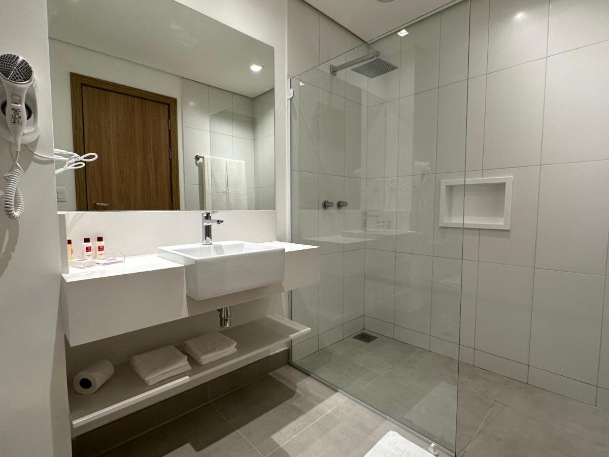 Quarto Duplo Amplo