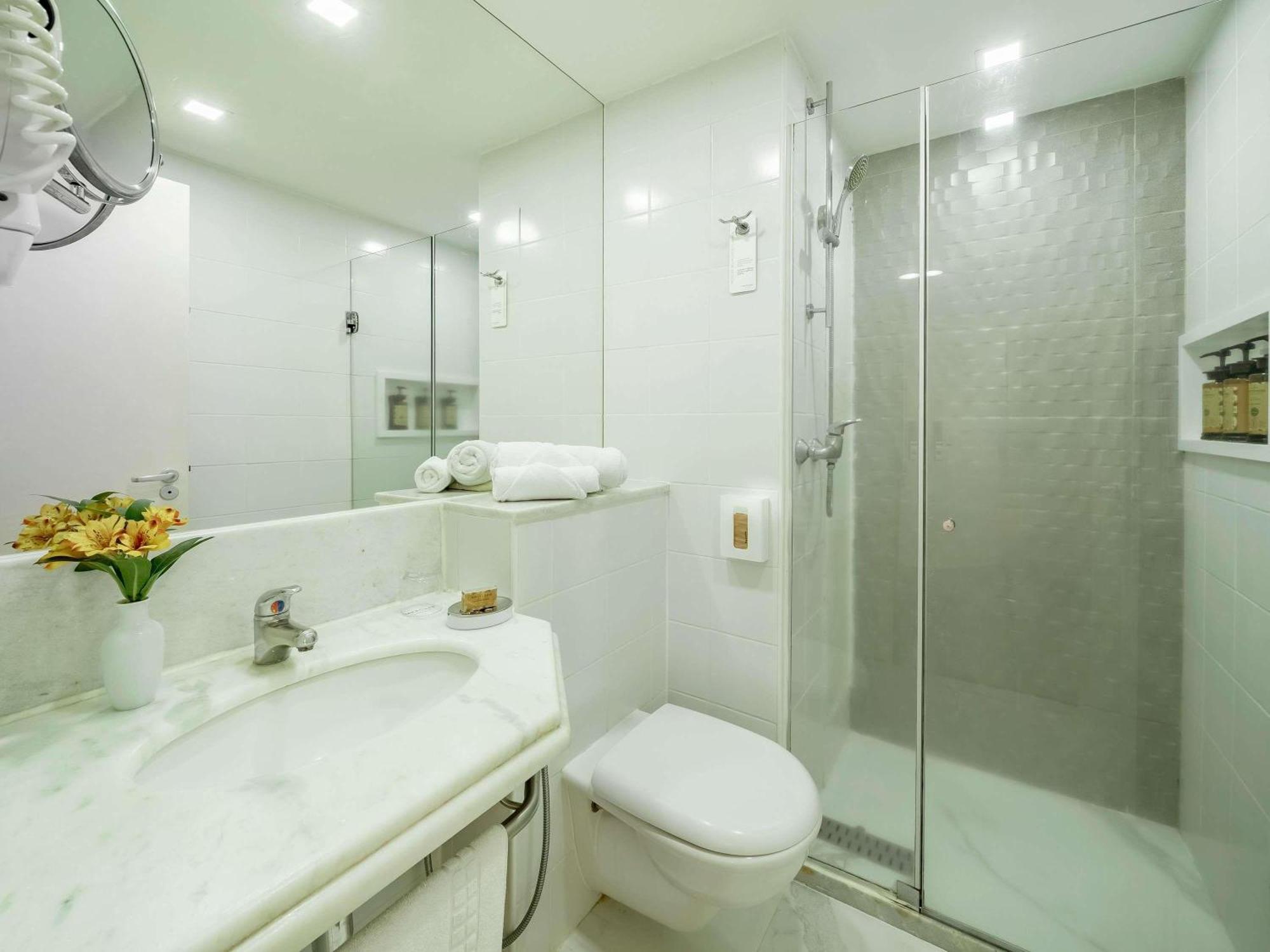 Standard Room with a Double Bed and a Single Bed,1717011033:JPEG